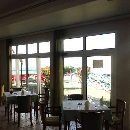 Апарт-отель Sea View Паул-ду-Мар