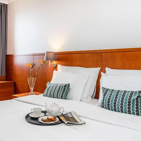 Sea View Aparthotel 4*