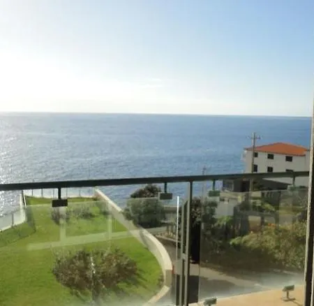 Sea View 4*