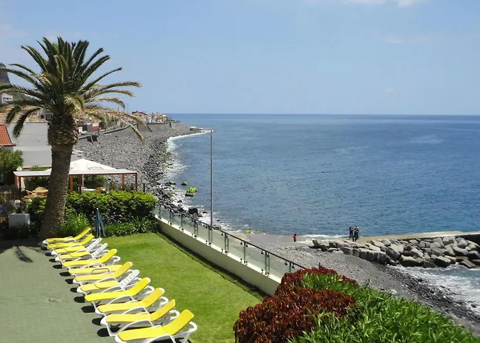 Sea View Apartahotel Paul do Mar (Madeira)