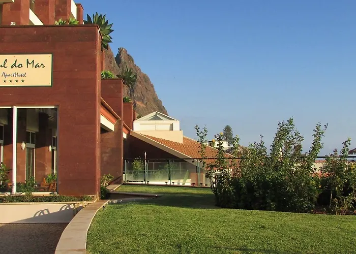 Apart-hotel Sea View 4*