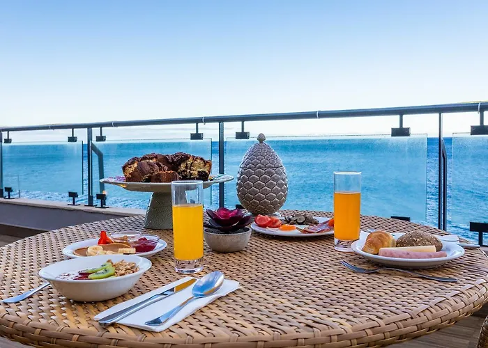 Apartahotel Sea View 4*